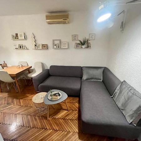 Ferienwohnung Kopernik - Parking Available Belgrad Exterior foto