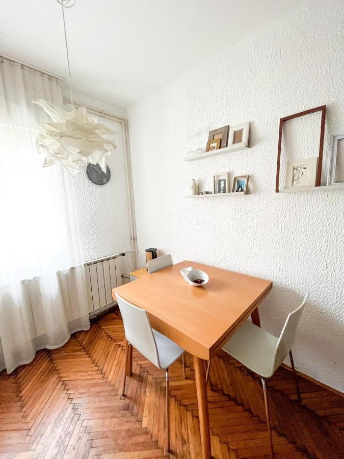 Ferienwohnung Kopernik - Parking Available Belgrad Exterior foto